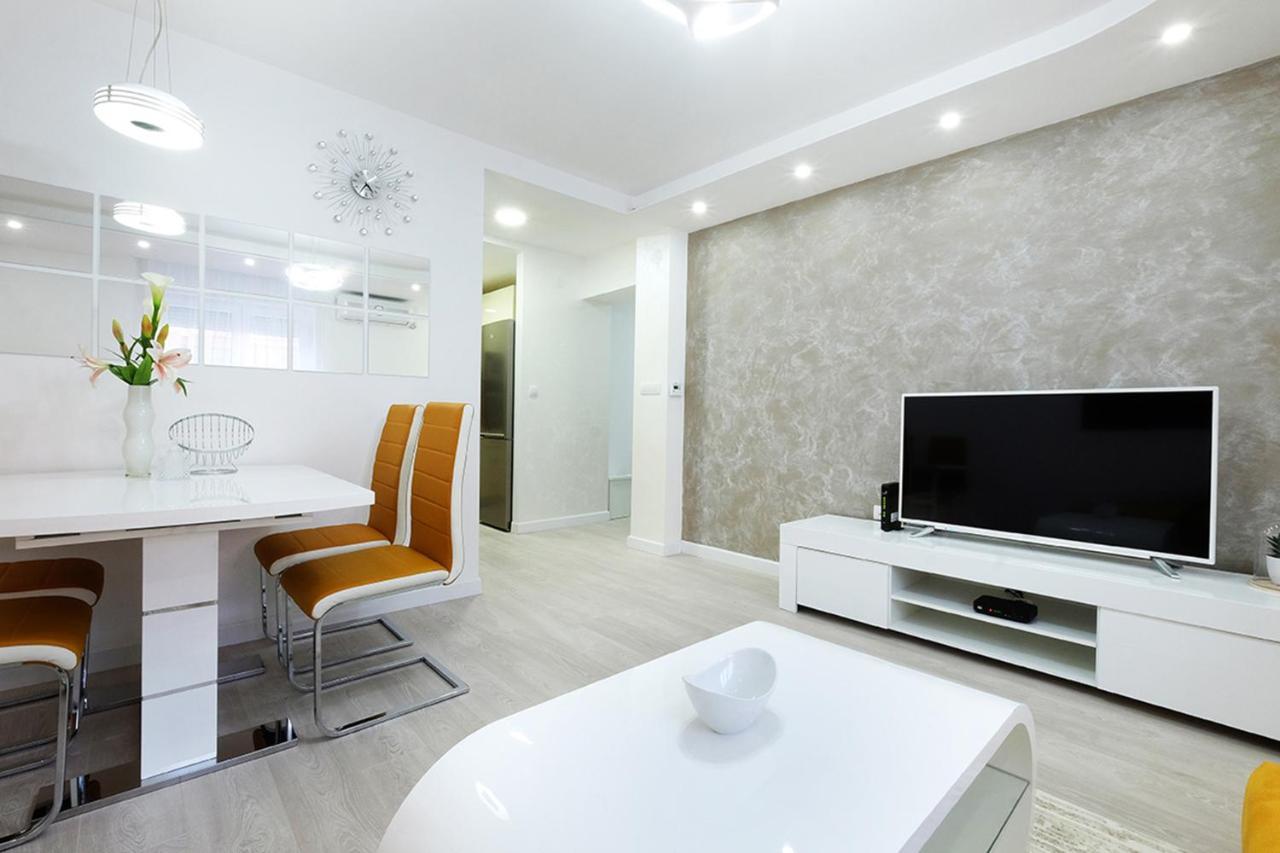 Apartment Paradise Sunshine Belgrado Buitenkant foto
